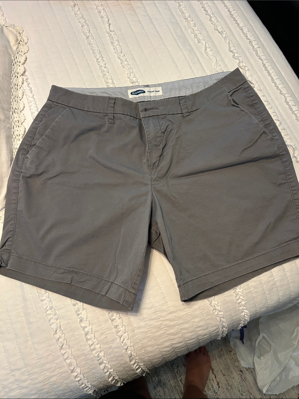 Old Navy Women's Gray Casual Chino Shorts